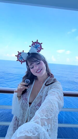Magicwithmeg leaked photo #43