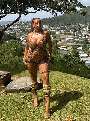 Mahalia Nude Leaked Photo #4