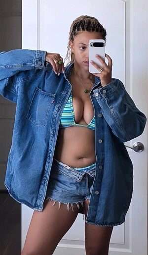 Mahalia leaked photo #31