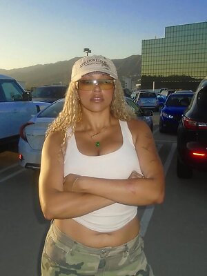Mahalia Nude Leaked Photo #46