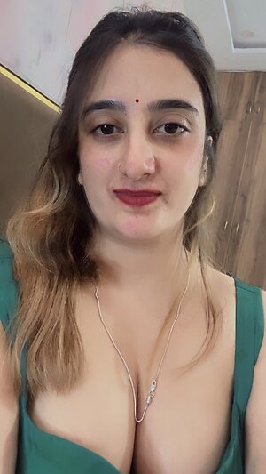 Mahi Thakur leaked photo #25
