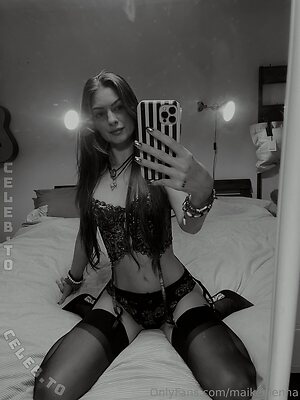 maikeelenna Nude Leaked Photo #223
