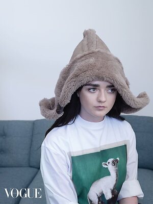 Maisie Williams leaked photo #79