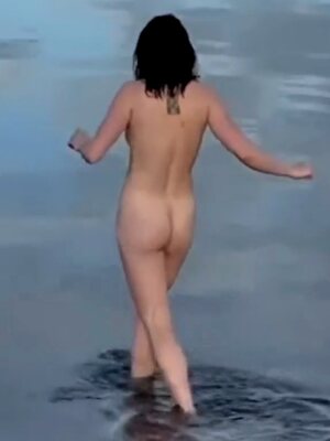 Maisie Williams leaked photo #213