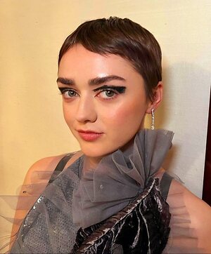 Maisie Williams leaked photo #220