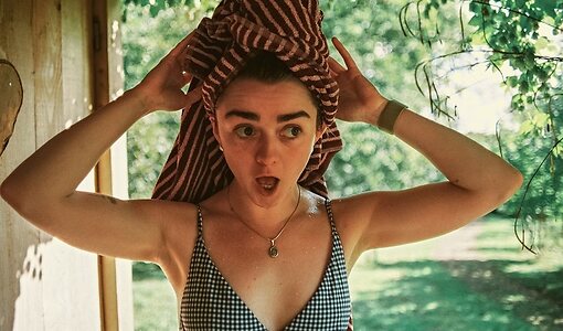 Maisie Williams leaked photo #254