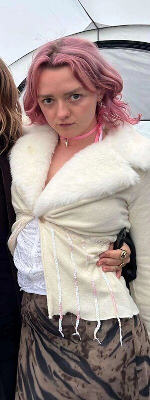 Maisie Williams leaked photo #258