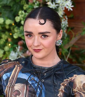 Maisie Williams leaked photo #335