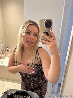 Maja Holf Nude Leaked Photo #16