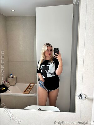 Maja Holf Nude Leaked Photo #32