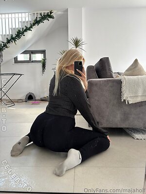 Maja Holf Nude Leaked Photo #34