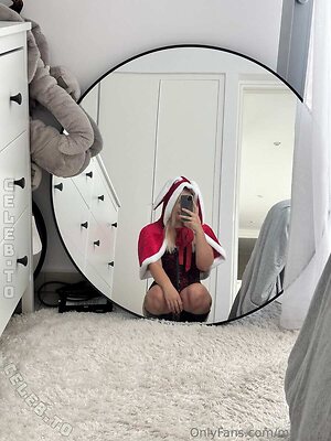 Maja Holf Nude Leaked Photo #39