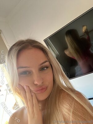 Maja Holf Nude Leaked Photo #45