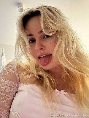 Maja Holf Nude Leaked Photo #46