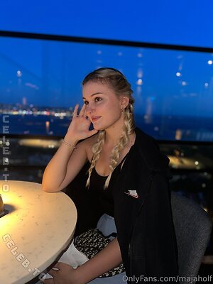 Maja Holf Nude Leaked Photo #48