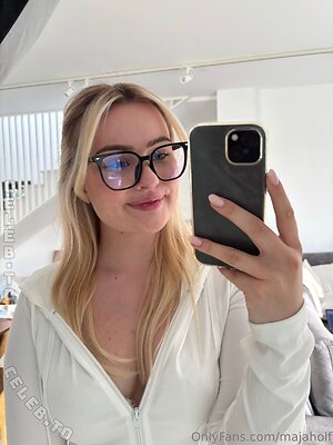 Maja Holf Nude Leaked Photo #91