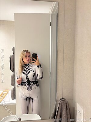 Maja Holf Nude Leaked Photo #127