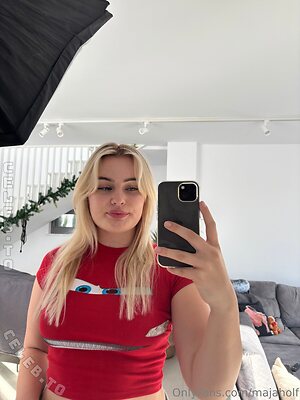 Maja Holf Nude Leaked Photo #157