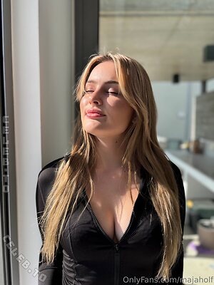 Maja Holf Nude Leaked Photo #173