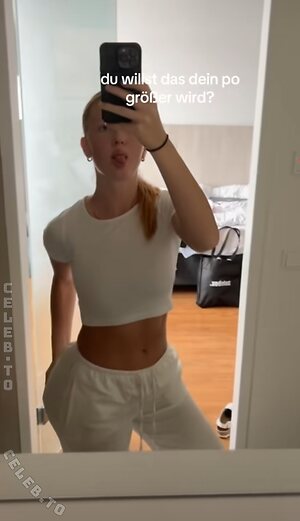 Maja Zoe Nude Leaked Photo #45