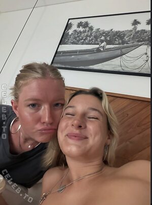 Majaaleonie Nude Leaked Photo #5