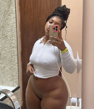 @majovergarag_ leaked photo #8