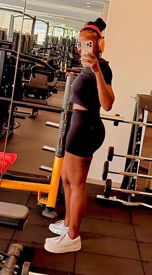 Makosi Musambasi Nude Leaked Photo #21