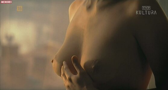 Malgosia Bela leaked photo #33