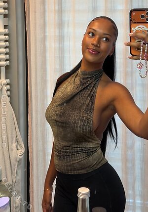 Malika Babel Nude Leaked Photo #4