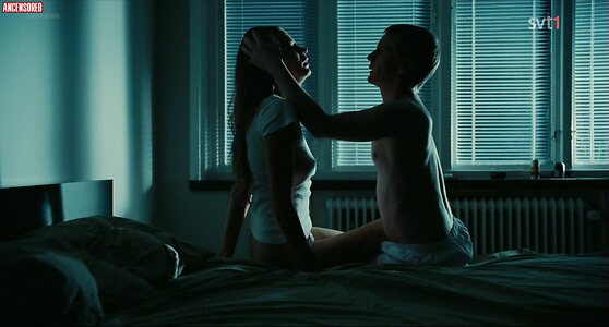 Malin Buska leaked photo #6