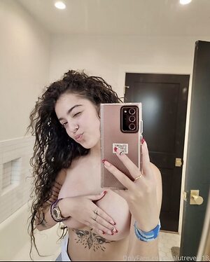 Malu Trevejo leaked photo #265