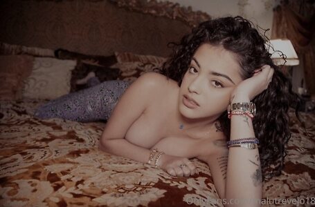 Malu Trevejo leaked photo #276