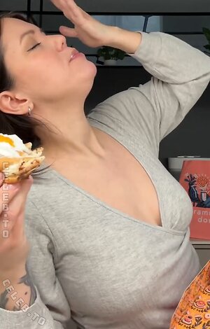 Malwanne Nude Leaked Photo #11