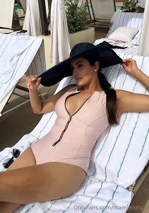 mamierotica leaked photo #2