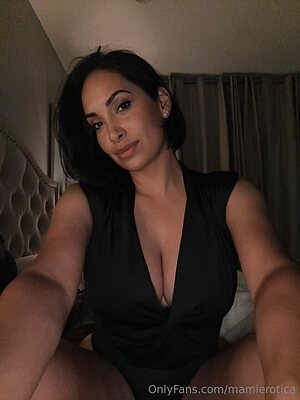 mamierotica leaked photo #10