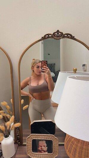 Mandy Sacs leaked photo #4