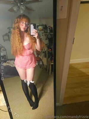 Mandyfrizzle Nude Leaked Photo #4