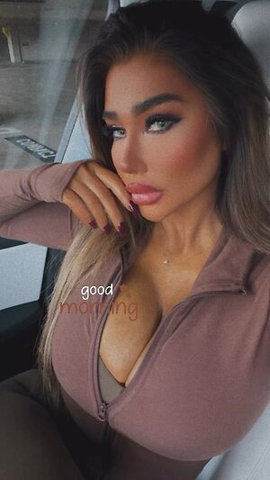 ma___nni leaked photo #9