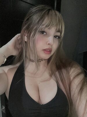 @mansanitass leaked photo #2