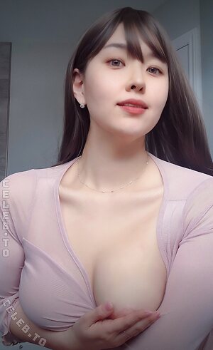 Maple.Oh Nude Leaked Photo #2