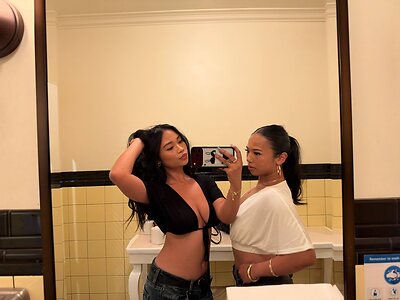 mar1uhh leaked photo #9