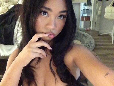 mar1uhh leaked photo #17