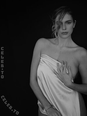 Mara Hülbach Nude Leaked Photo #8