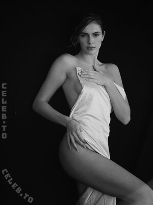 Mara Hülbach Nude Leaked Photo #9