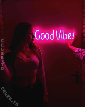 Marcia Suchy Nude Leaked Photo #20