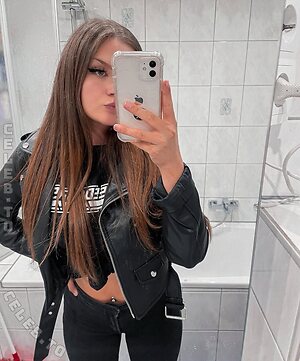 Marcia Suchy Nude Leaked Photo #40