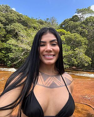 Marciele Albuquerque leaked photo #12