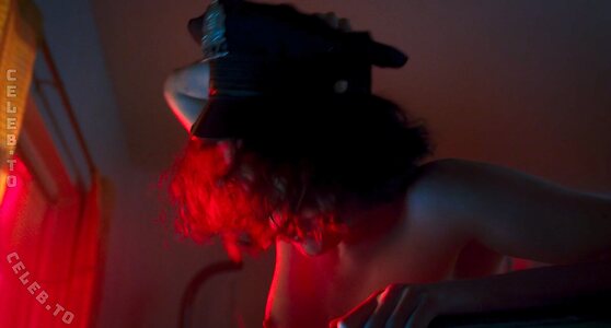 Margaret Qualley Nude Leaked Photo #13