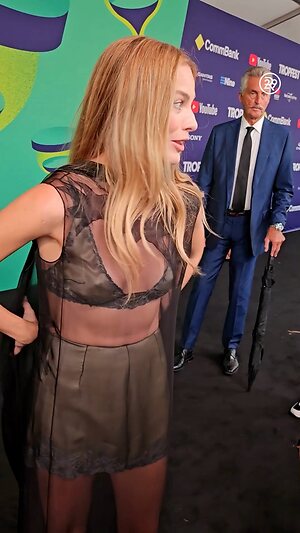 Margot Robbie Hot leaked photo #30