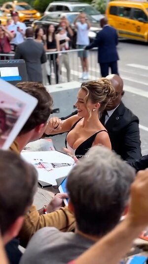 Margot Robbie Hot leaked photo #69